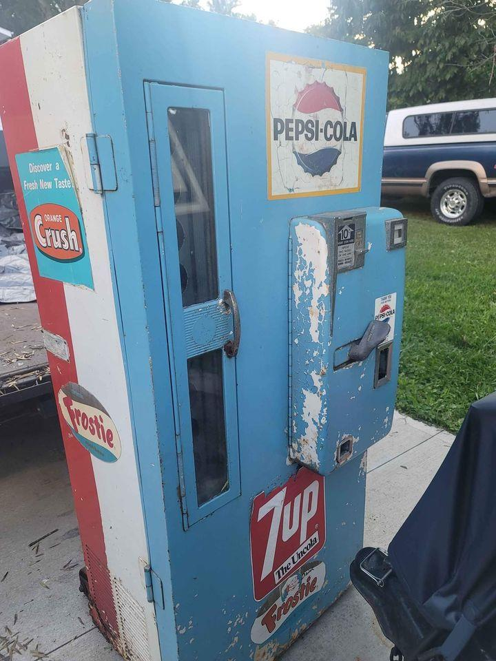 Deliver a Vintage Pepsi Machine to Kissimmee uShip
