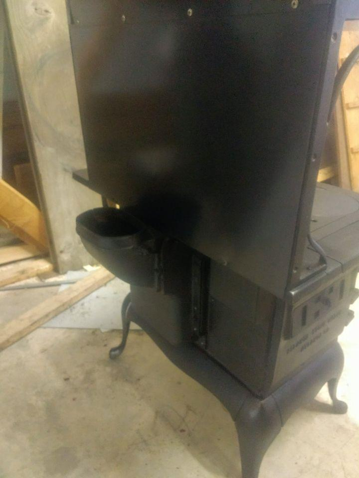 Ship a Small Cast Iron Cook Stove to Lincoln uShip