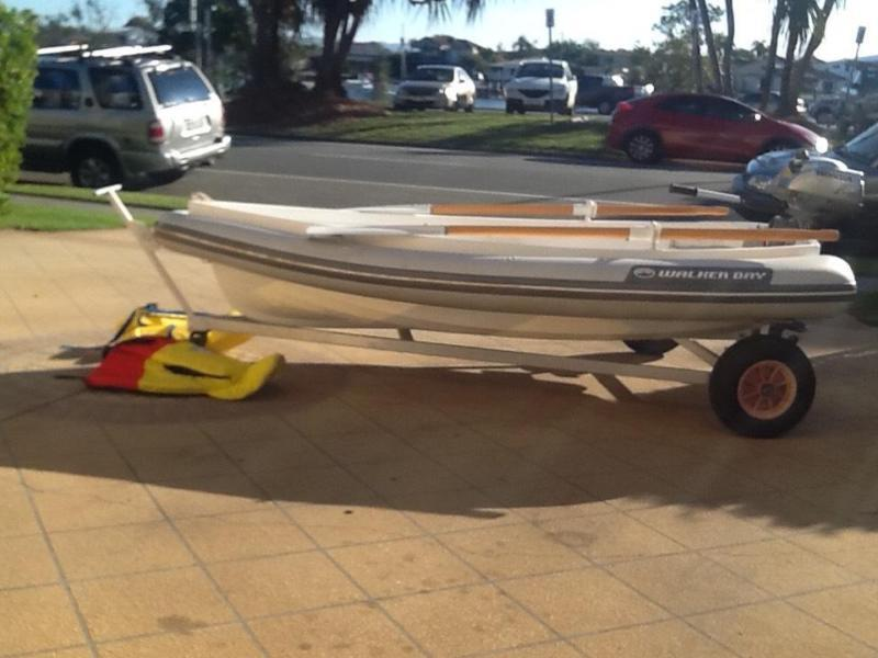 Ship a 8 foot row boat walker bay design. to Glebe uShip