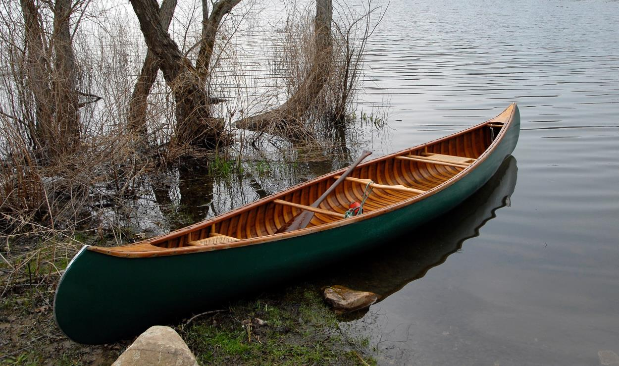 Transport a Old Town Canoe 17ft green to San Jose uShip