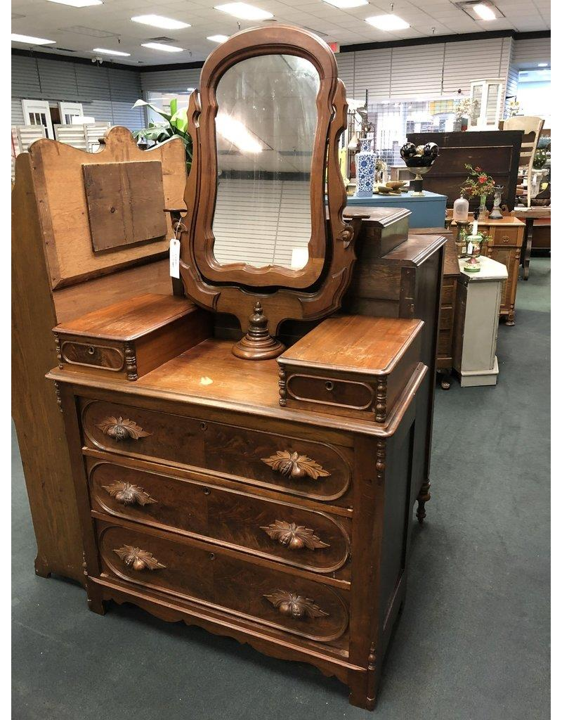 Deliver a 2 Dressers to Saint Clair uShip