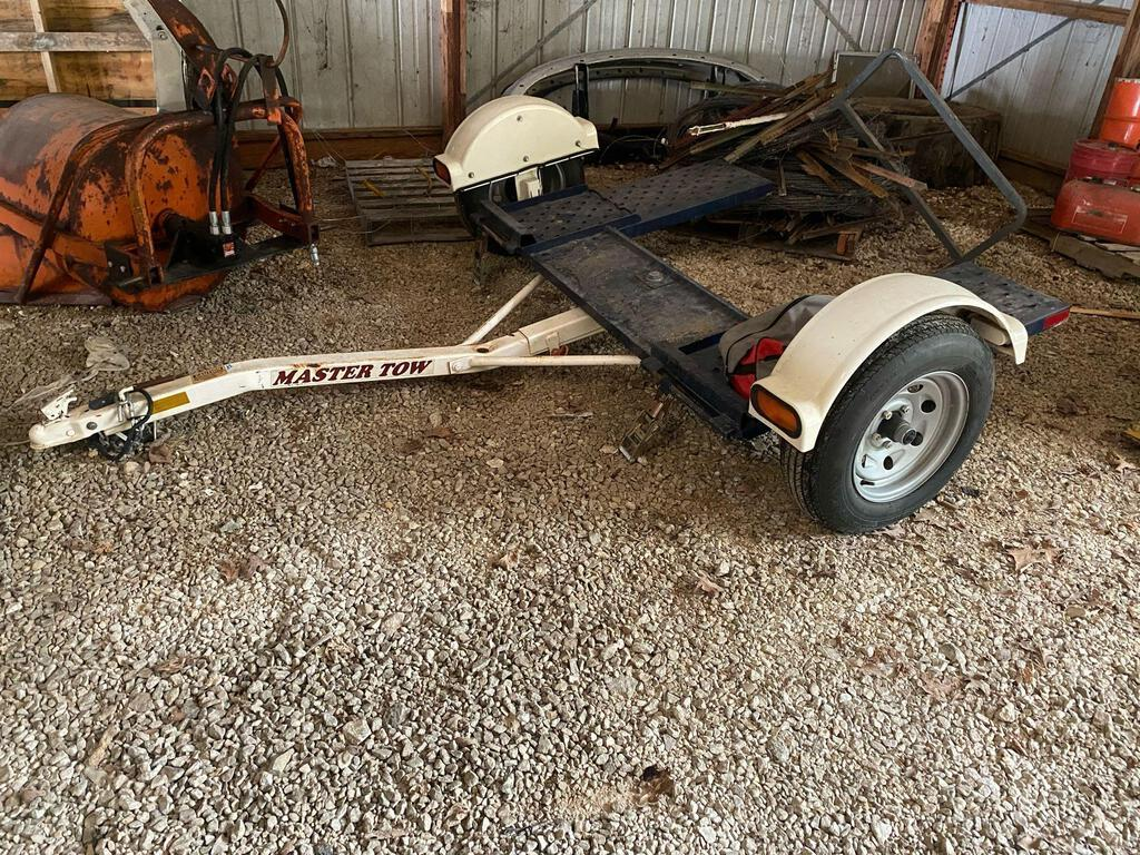 Ship a 2 wheel car dolly to Clarksville uShip