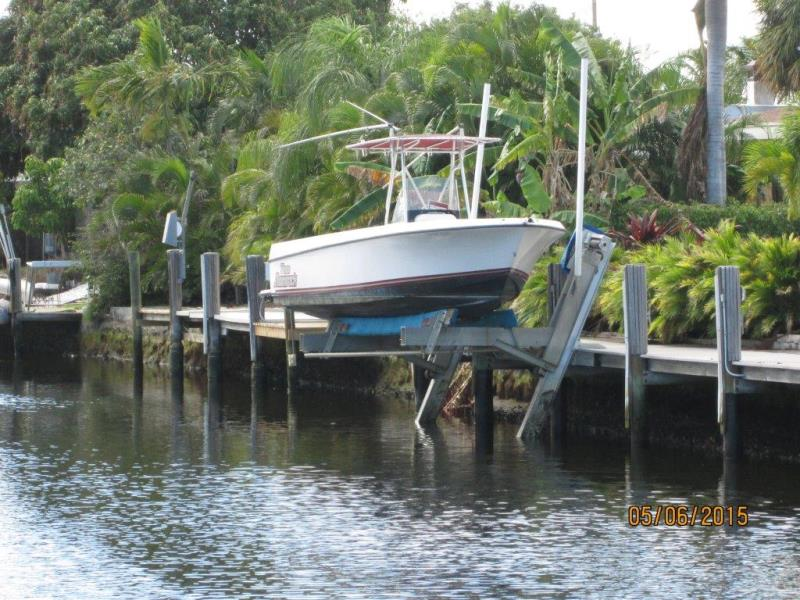 Transport a 24' Shamrock Center Console Boat without trailer to