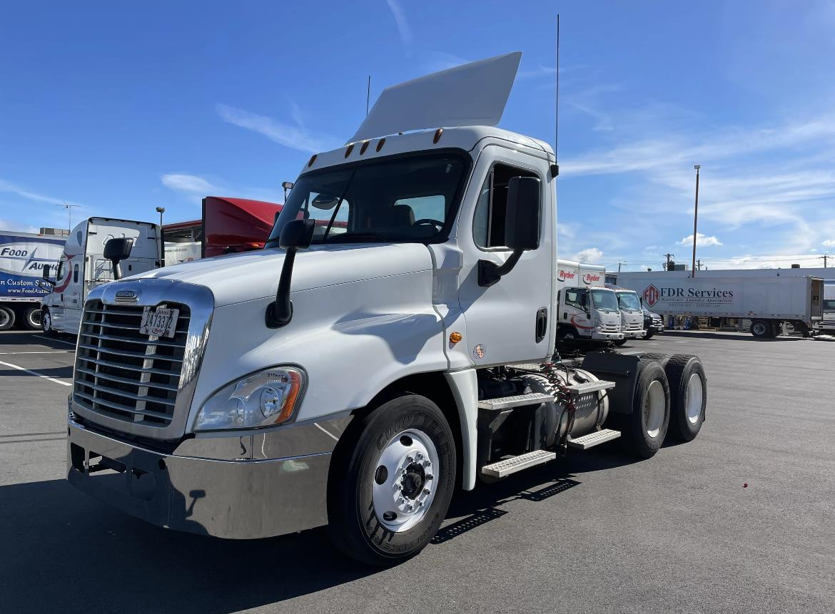 Equipment Movers Freightliner CASCADIA to Dallas | uShip