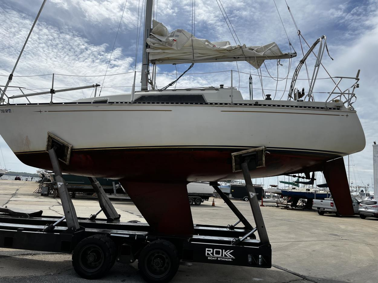 Ship a 29ft Sailboat to Pensacola uShip