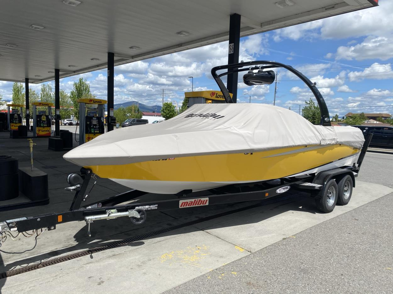 Transport a 23ft Malibu 23lsv. 2006 on trailer to Mooresville uShip