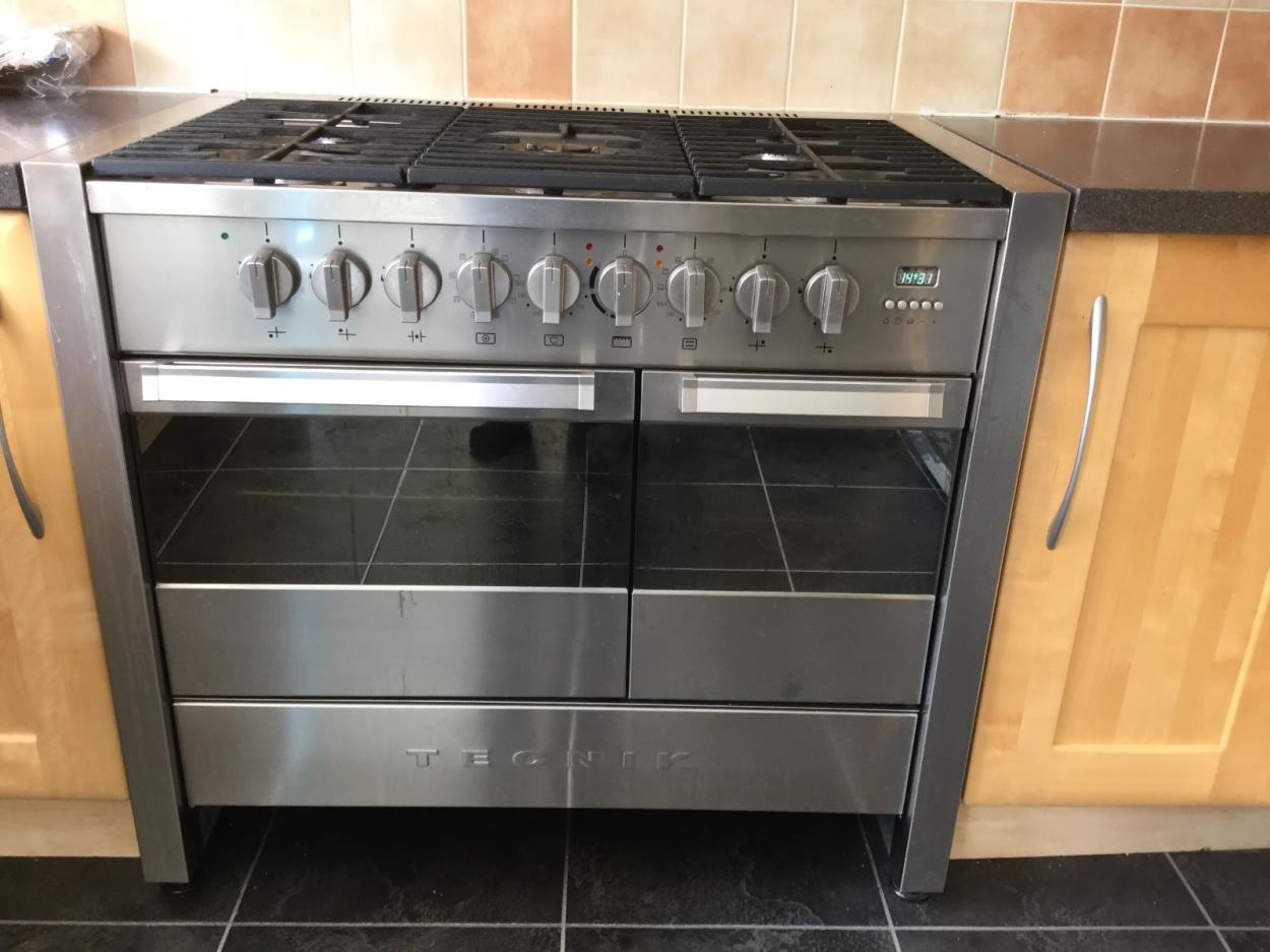 Transport a Tecnik 1255SS Range cooker to Exeter uShip