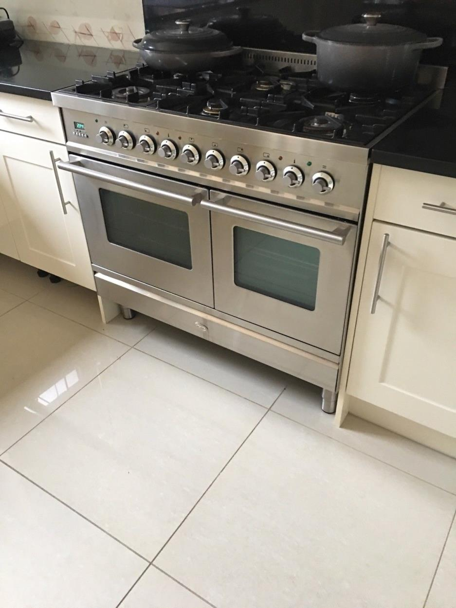 Deliver a Britannia 100cm dual fuel range cooker to Summerhouse uShip