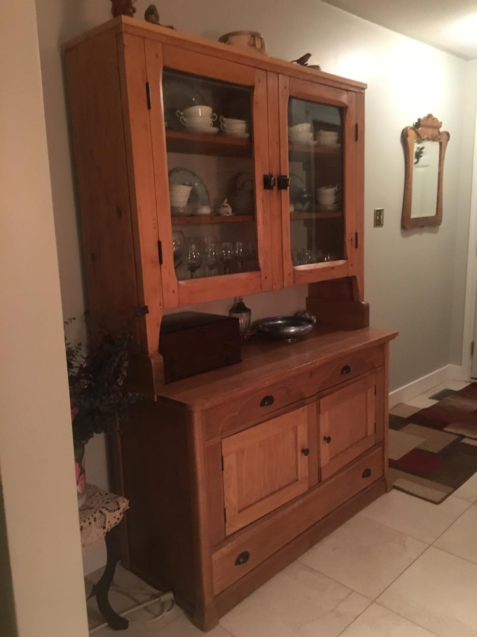 Cost to Ship a buffet and hutch to Comox uShip