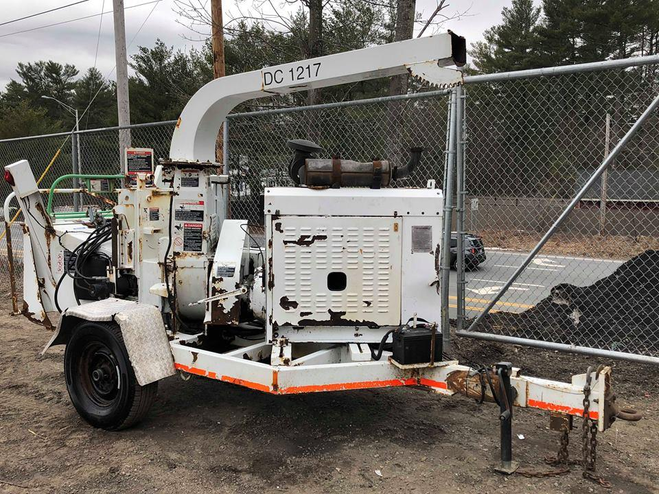 Move a Chipper Without Engine/ 4100lbs/ Pintle Hitch to Lansing uShip