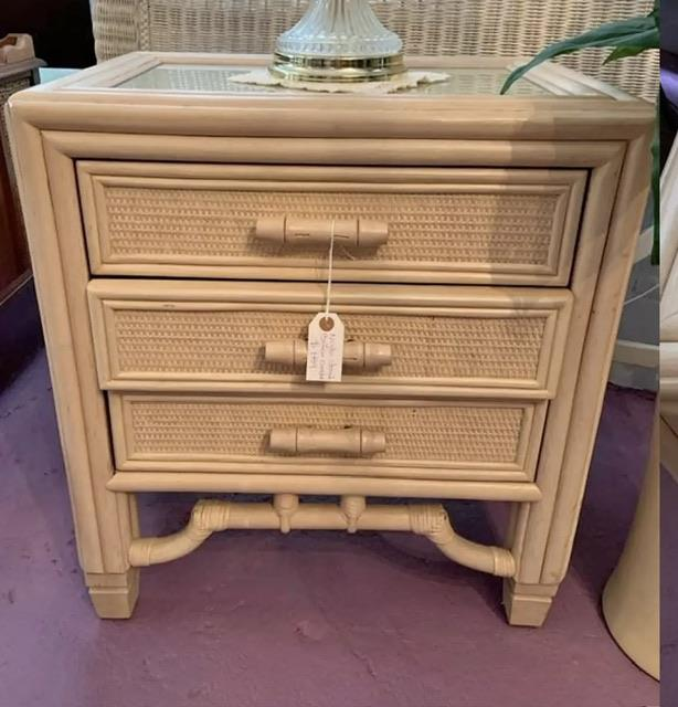 Ship My Nightstand to Naples uShip