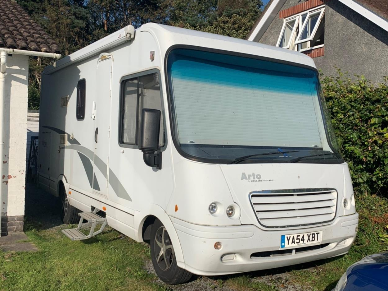 Cost to Transport a 2005 Class A Motorhome for transport to Funtington