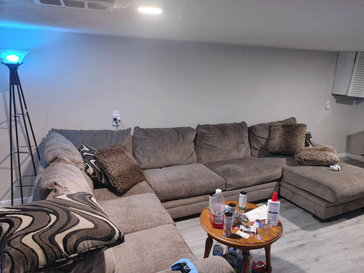 Cost to Ship a 4 pc Sectional Couch to Hollywood uShip