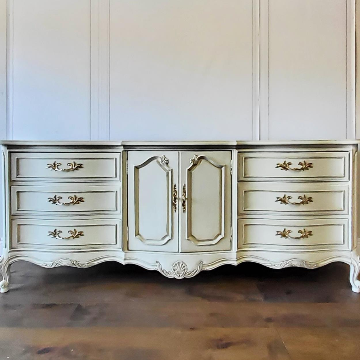 Cheapest Way to Ship a Dresser to Las Vegas uShip