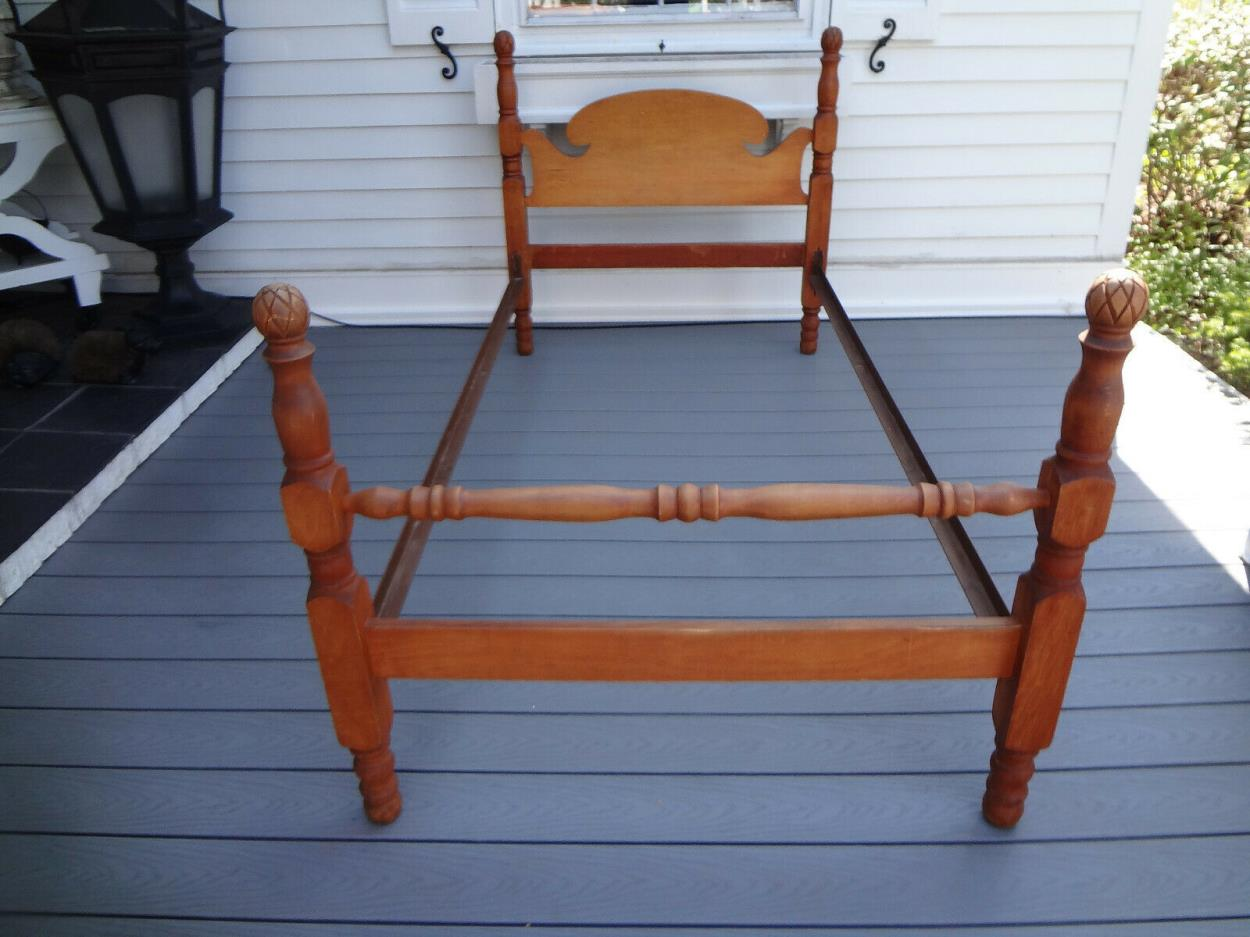 Ship My Antique Wood Twin Sized Bed Frame to Gloucester uShip