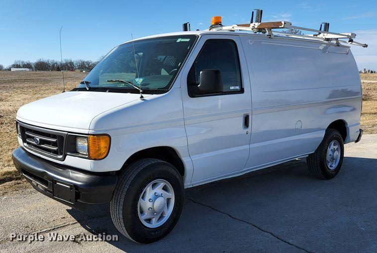 Ship My 2007 Ford Econoline Cargo Van to Ottawa uShip