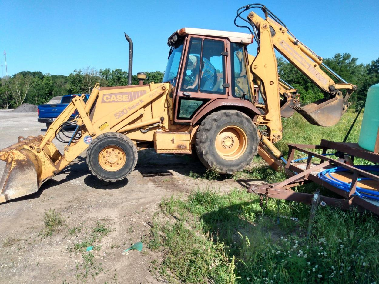 transport-a-case-580-super-k-backhoe-to-bayfield-uship