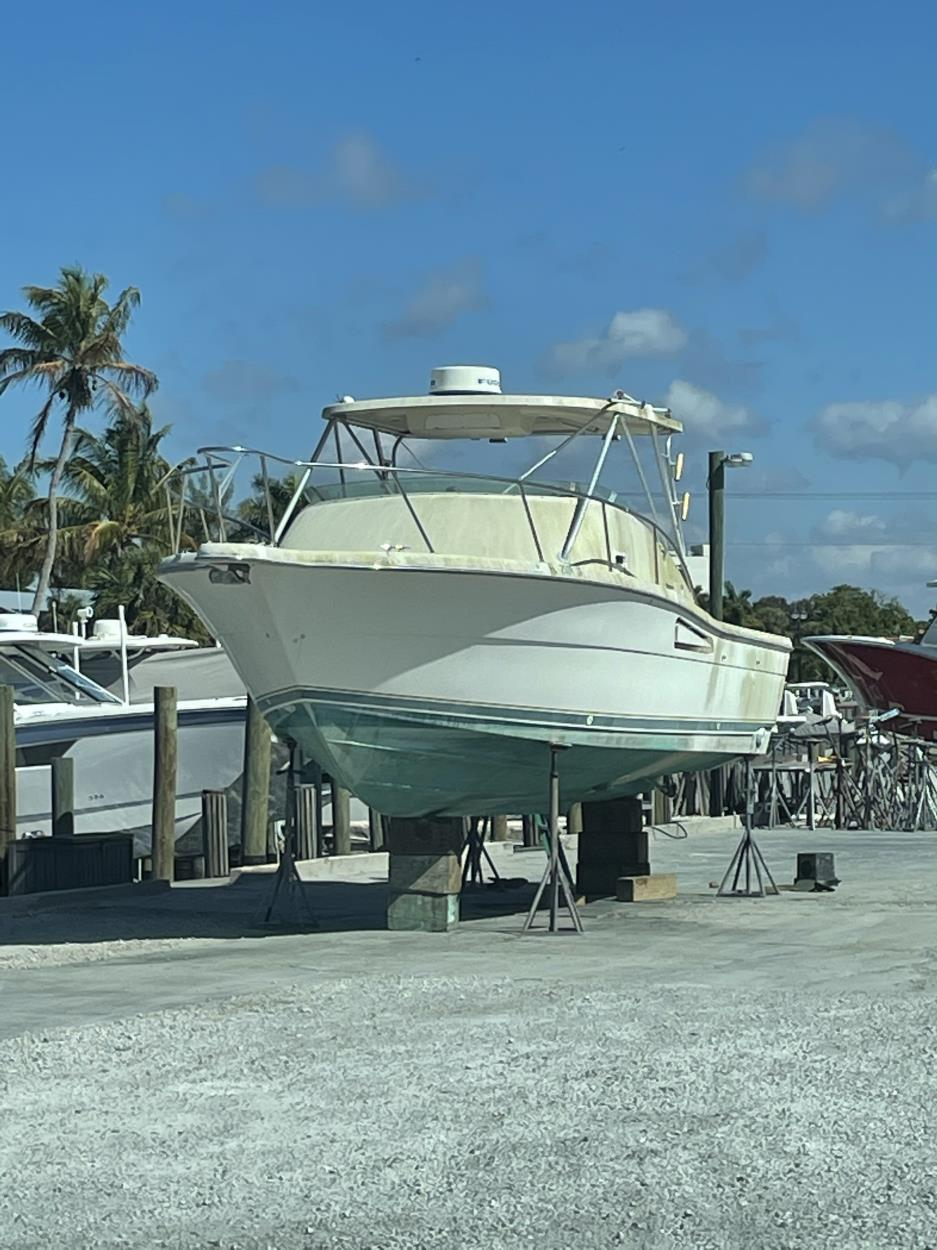 Transport a Pursuit 3000 Offshore to Guilford uShip