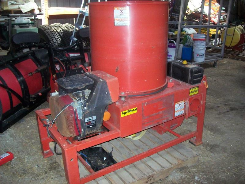 Equipment Shipping Agrimetal 18 HP straw blower to Frankfort uShip