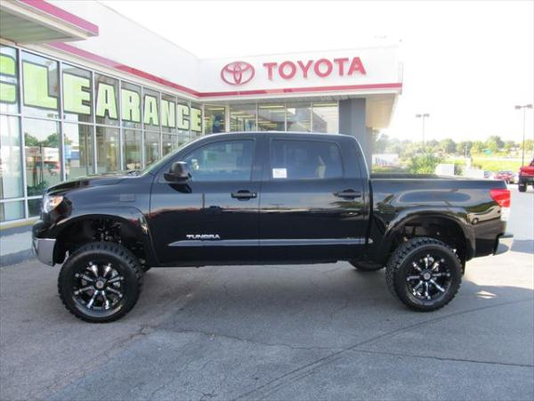 Quote to Transport a 2011 Toyota Tundra with 6" Lift Package to Groves