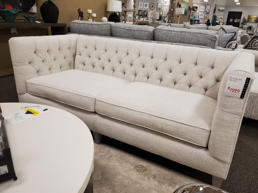 Deliver a couch to Moreland Hills uShip