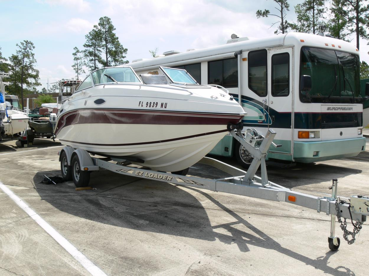 Ship a 1992 Celebrity Cuddy Cabin to Boulder City uShip