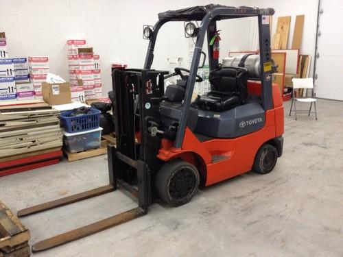 Equipment Transport 2003 toyota forklift 7fgcu25 to Indianapolis | uShip