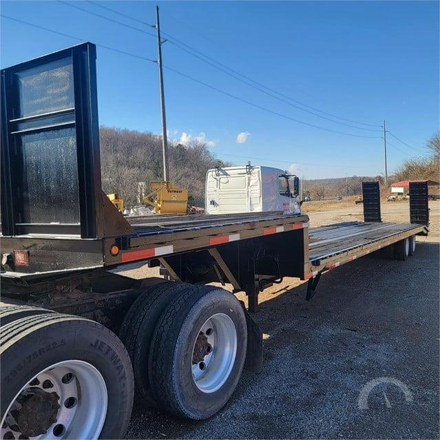 Equipment Movers Kaufman Dropdeck Trailer to Goodland uShip