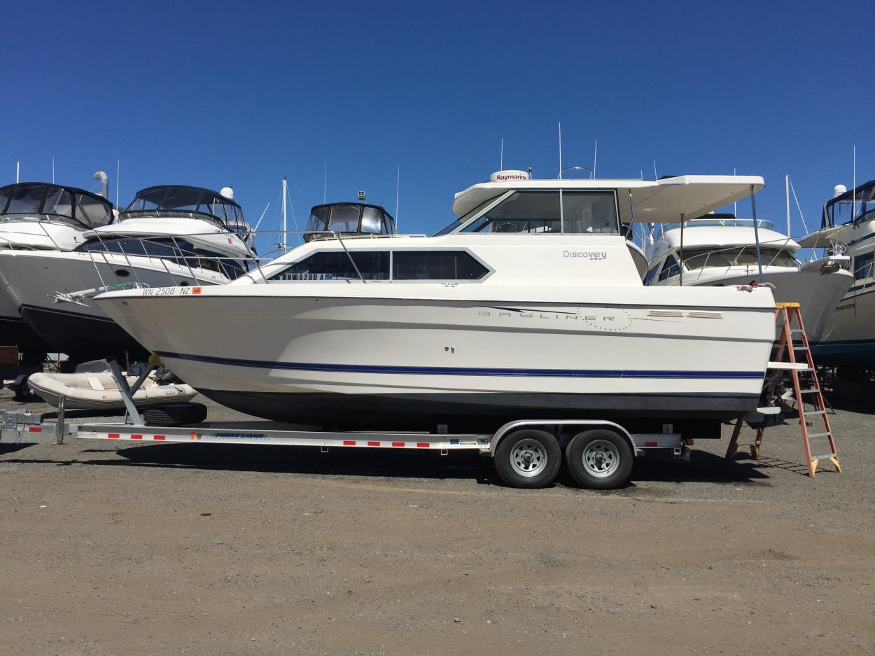 BAYLINER 185 F-18 'FLIGHT SERIES' BOWRIDER 2015 - Apex Marine