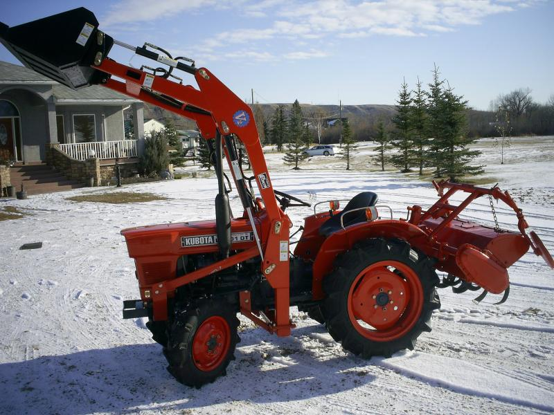Equipment Transport kubota 4x4 tractor kubota b 1600 to Drumheller uShip