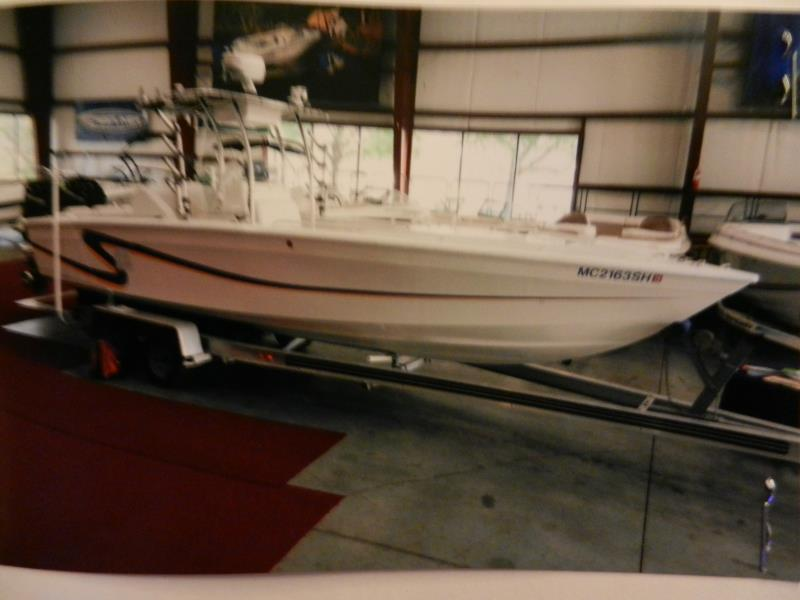 28 foot catamaran center console