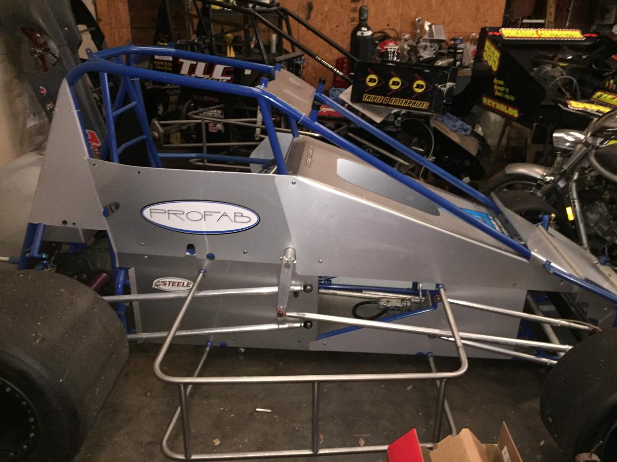 Move A Sprint Car No Wings Chassis Only 700 Pound To Mount Vernon UShip move-a-sprint-car-no-wings-chassis-only-700-pound-to-mount-vernon-uship